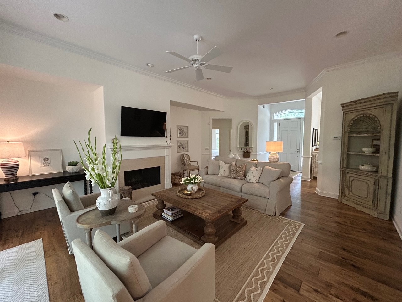 Additional Living Room 